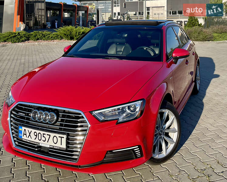 Хэтчбек Audi A3 2016 в Харькове