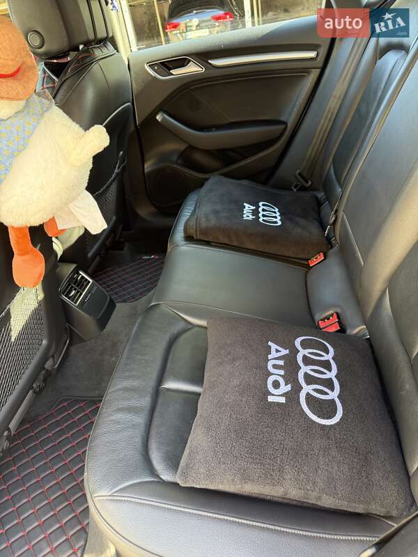Седан Audi A3 2015 в Одессе