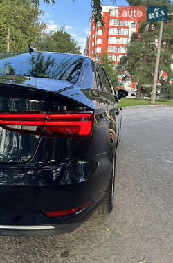Седан Audi A3 2017 в 