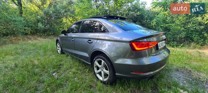Седан Audi A3 2014 в Днепре