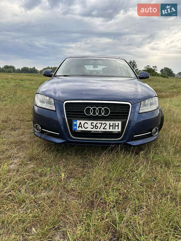 Хэтчбек Audi A3 2011 в 