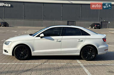 Седан Audi A3 2015 в 