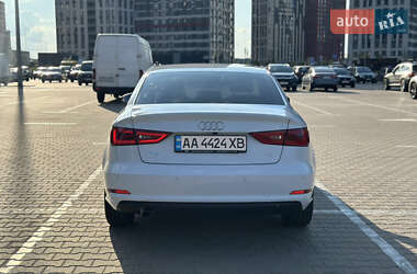Седан Audi A3 2015 в 