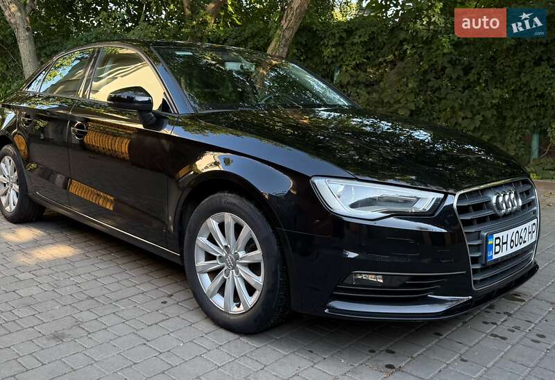 Седан Audi A3 2015 в 