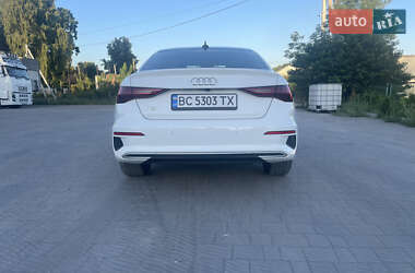 Седан Audi A3 2021 в 