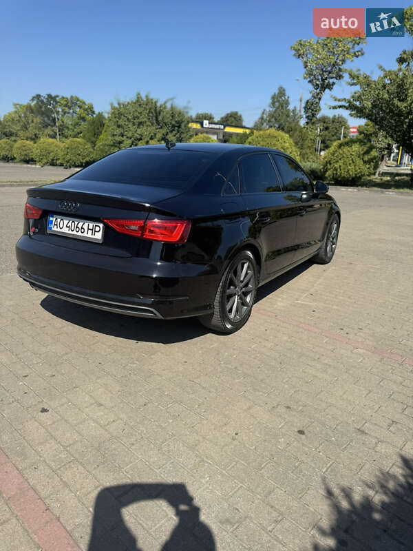 Седан Audi A3 2014 в Виноградове