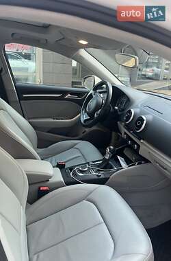 Седан Audi A3 2015 в 