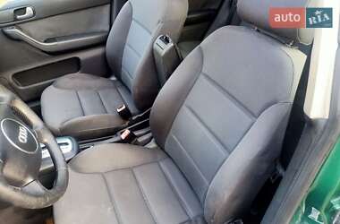 Хэтчбек Audi A3 2001 в 