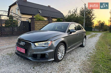 Хэтчбек Audi A3 2016 в 