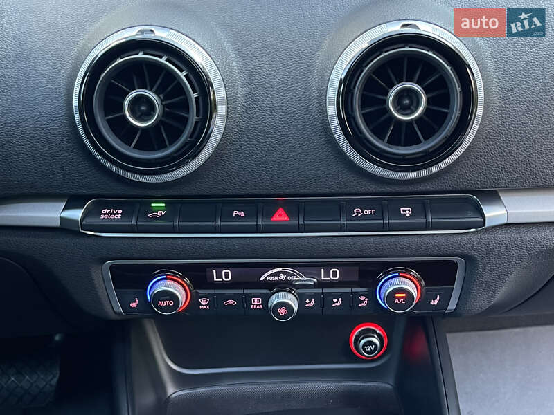 Хэтчбек Audi A3 2016 в Ровно