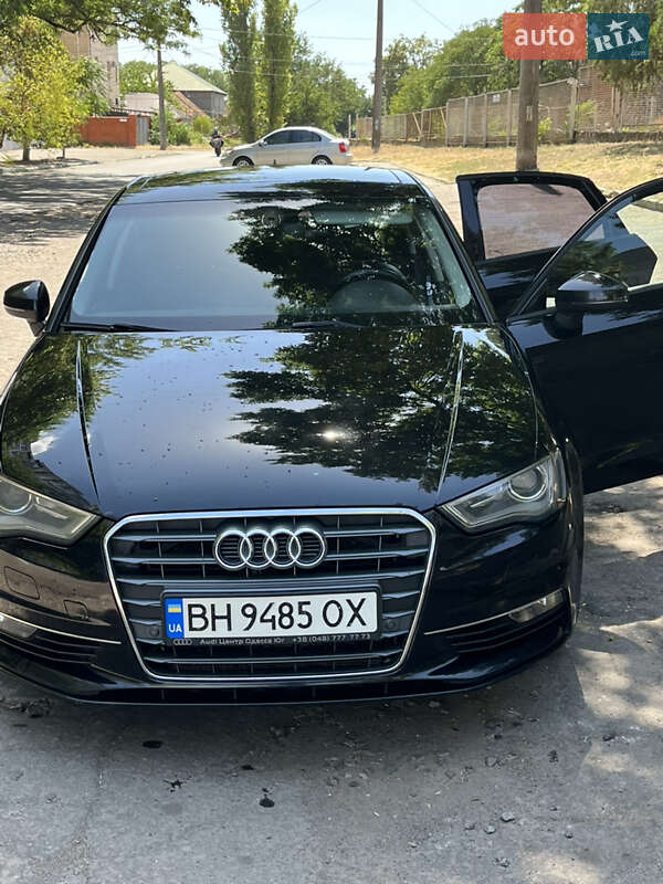 Седан Audi A3 2016 в Миколаєві