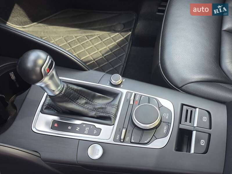 Седан Audi A3 2016 в Киеве