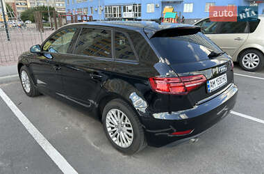 Хэтчбек Audi A3 2018 в 