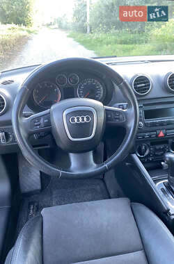 Хэтчбек Audi A3 2006 в 