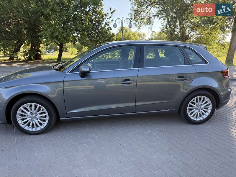Хетчбек Audi A3 2015 в Черкасах