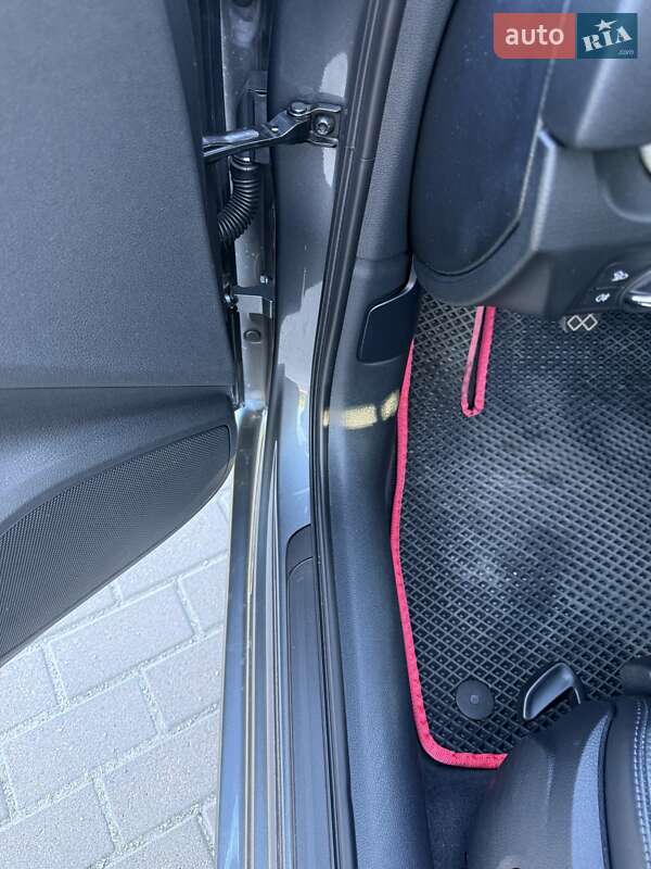 Хетчбек Audi A3 2015 в Черкасах