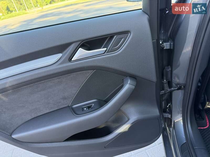 Хетчбек Audi A3 2015 в Черкасах