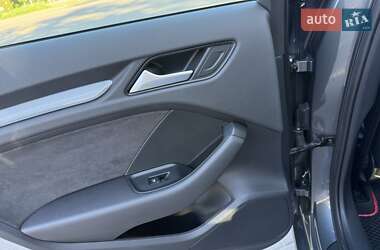 Хетчбек Audi A3 2015 в 