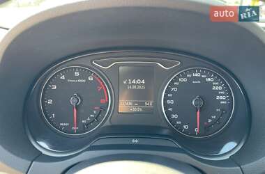 Хэтчбек Audi A3 2015 в 
