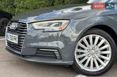 Хэтчбек Audi A3 2016 в 