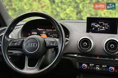 Хэтчбек Audi A3 2016 в 