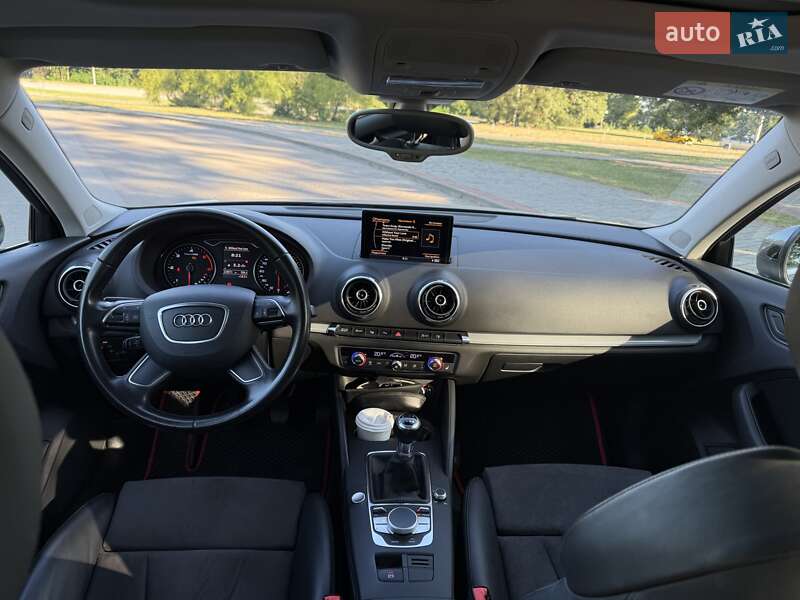 Хетчбек Audi A3 2015 в Черкасах
