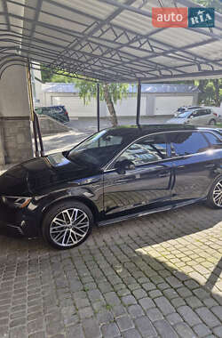 Хэтчбек Audi A3 2018 в 