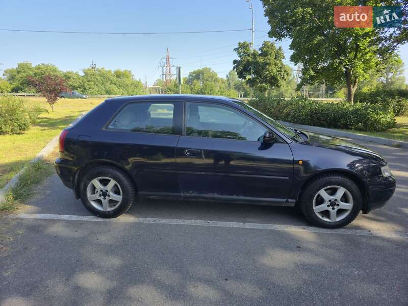 Хетчбек Audi A3 1999 в Вишгороді