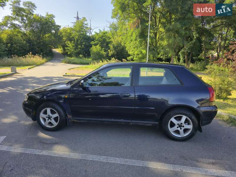 Хетчбек Audi A3 1999 в Вишгороді