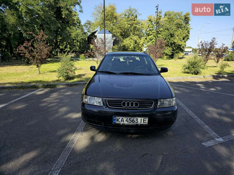 Хетчбек Audi A3 1999 в Вишгороді