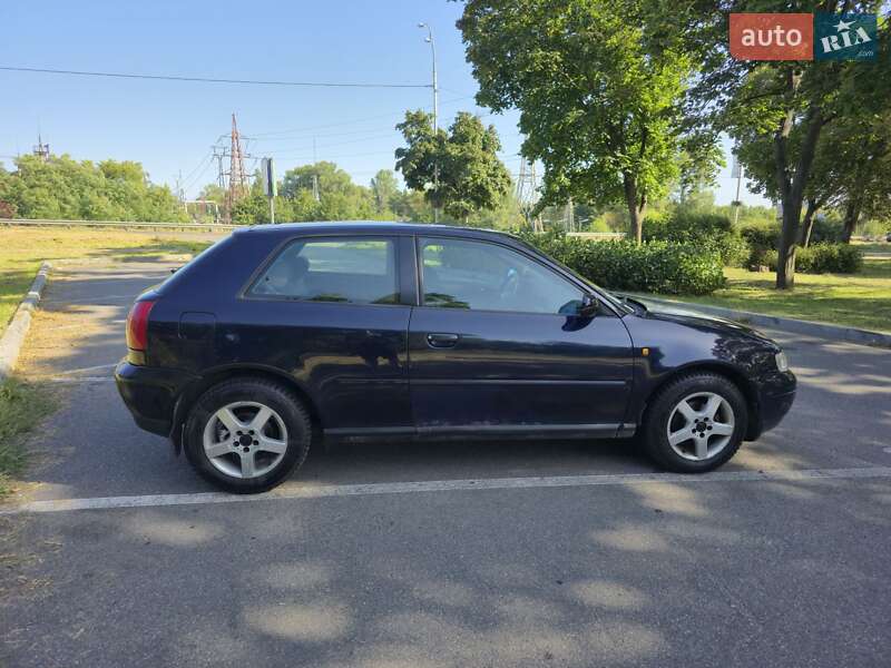 Хэтчбек Audi A3 1999 в Вышгороде