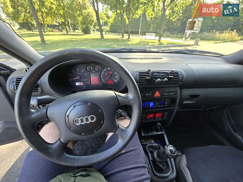 Хэтчбек Audi A3 1999 в Вышгороде