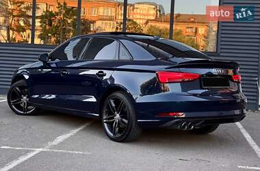 Седан Audi A3 2016 в 
