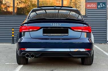 Седан Audi A3 2016 в 