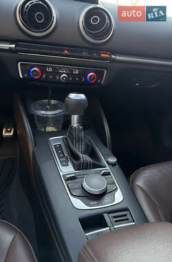 Седан Audi A3 2014 в 