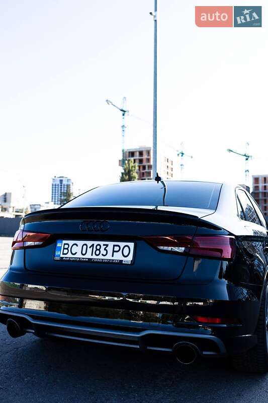 Седан Audi A3 2018 в Львове