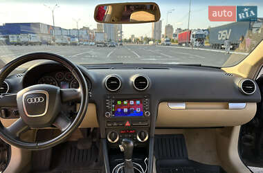 Хэтчбек Audi A3 2006 в 
