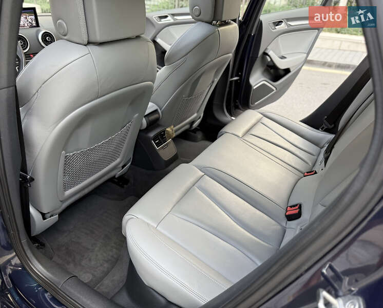 Седан Audi A3 2018 в Киеве фото 68 Седан Audi A3 2018 в Киеве