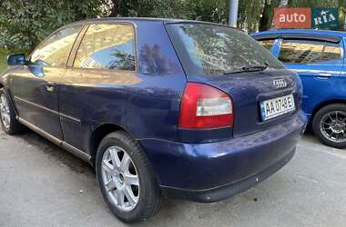 Хэтчбек Audi A3 1998 в 