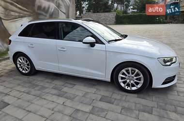 Хэтчбек Audi A3 2016 в 