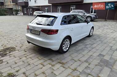 Хэтчбек Audi A3 2016 в 