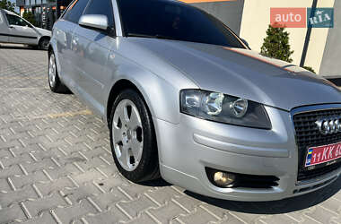 Хэтчбек Audi A3 2004 в 
