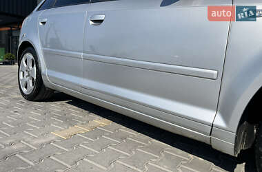 Хэтчбек Audi A3 2004 в 