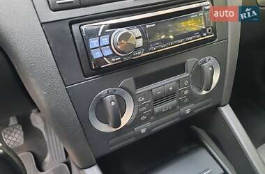 Хэтчбек Audi A3 2006 в 