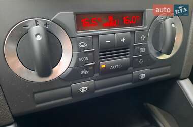 Хэтчбек Audi A3 2006 в 