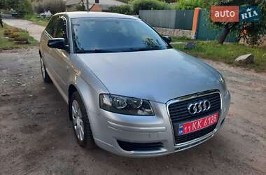 Хэтчбек Audi A3 2006 в 