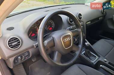 Хэтчбек Audi A3 2006 в 