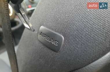 Хэтчбек Audi A3 2006 в 
