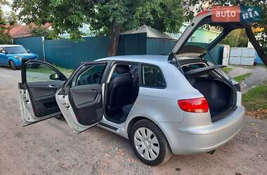 Хэтчбек Audi A3 2006 в 