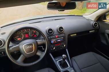 Хэтчбек Audi A3 2006 в 